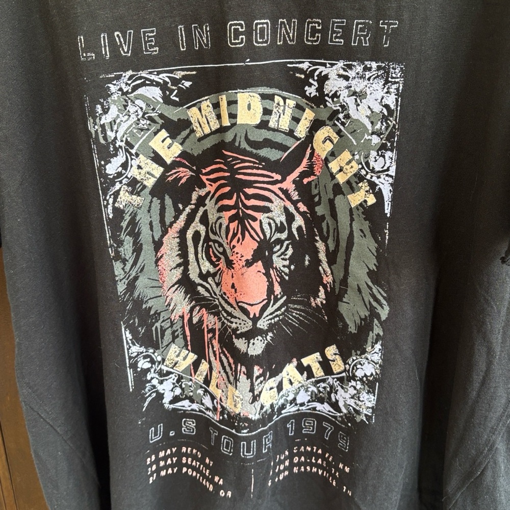 NWT Anthropologie Pilcro The Midnight Wildcats Graphic Tee Black Size XL - Picture 6 of 10